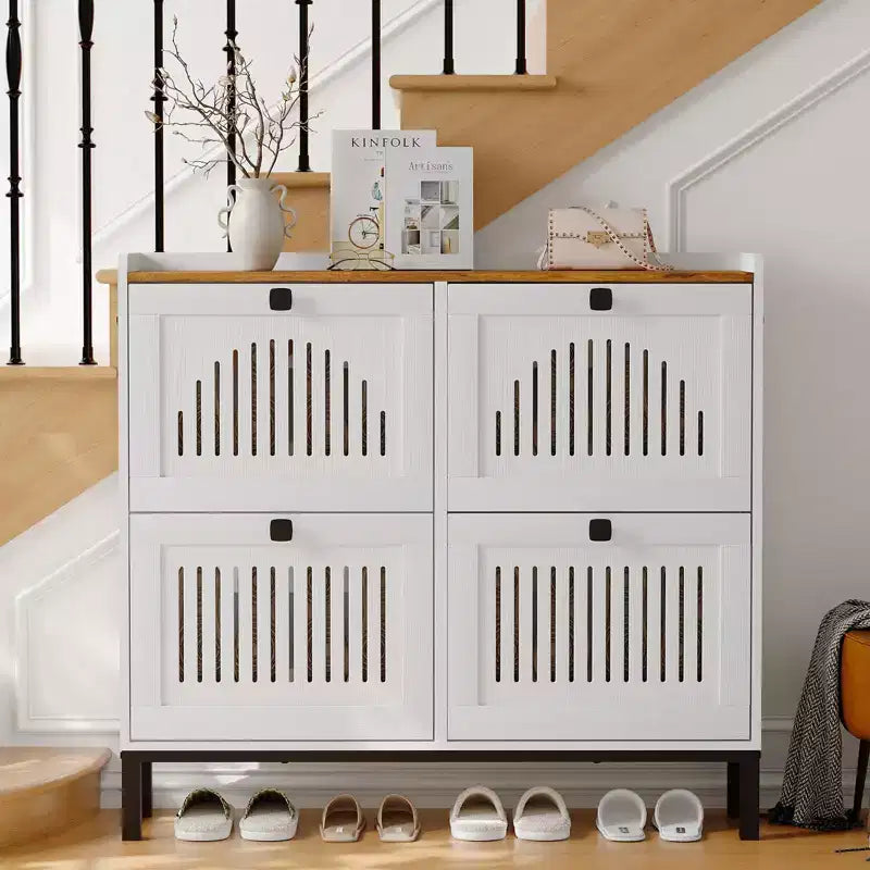 Gabinete para guardar zapatos con 4 cajones abatibles, organizador de zapatos con panel calado y tiradores cuadrados negros, zapatero ajustable para recibidor o sala de estar