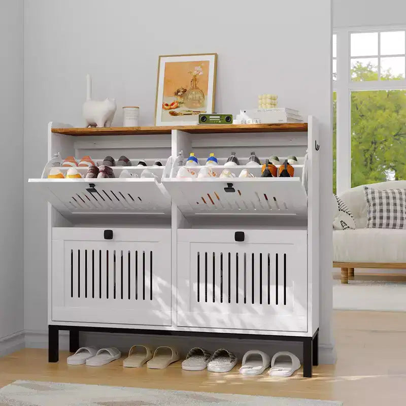 Gabinete para guardar zapatos con 4 cajones abatibles, organizador de zapatos con panel calado y tiradores cuadrados negros, zapatero ajustable para recibidor o sala de estar