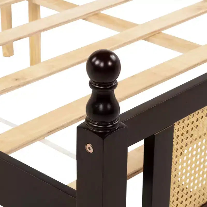 Bettrahmen in Queen-Size mit Stauraum unter dem Bett, hohe Tragkraft, strapazierfähiges Metall